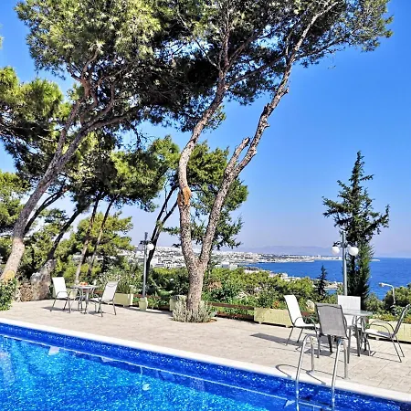 Villa Louis Luxury By Living In Blue