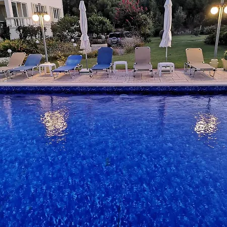 Louis Luxury By Living In Blue Villa *