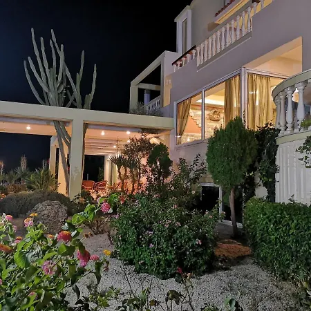 Louis Luxury By Living In Blue Villa