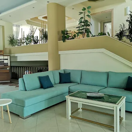 Louis Luxury By Living In Blue